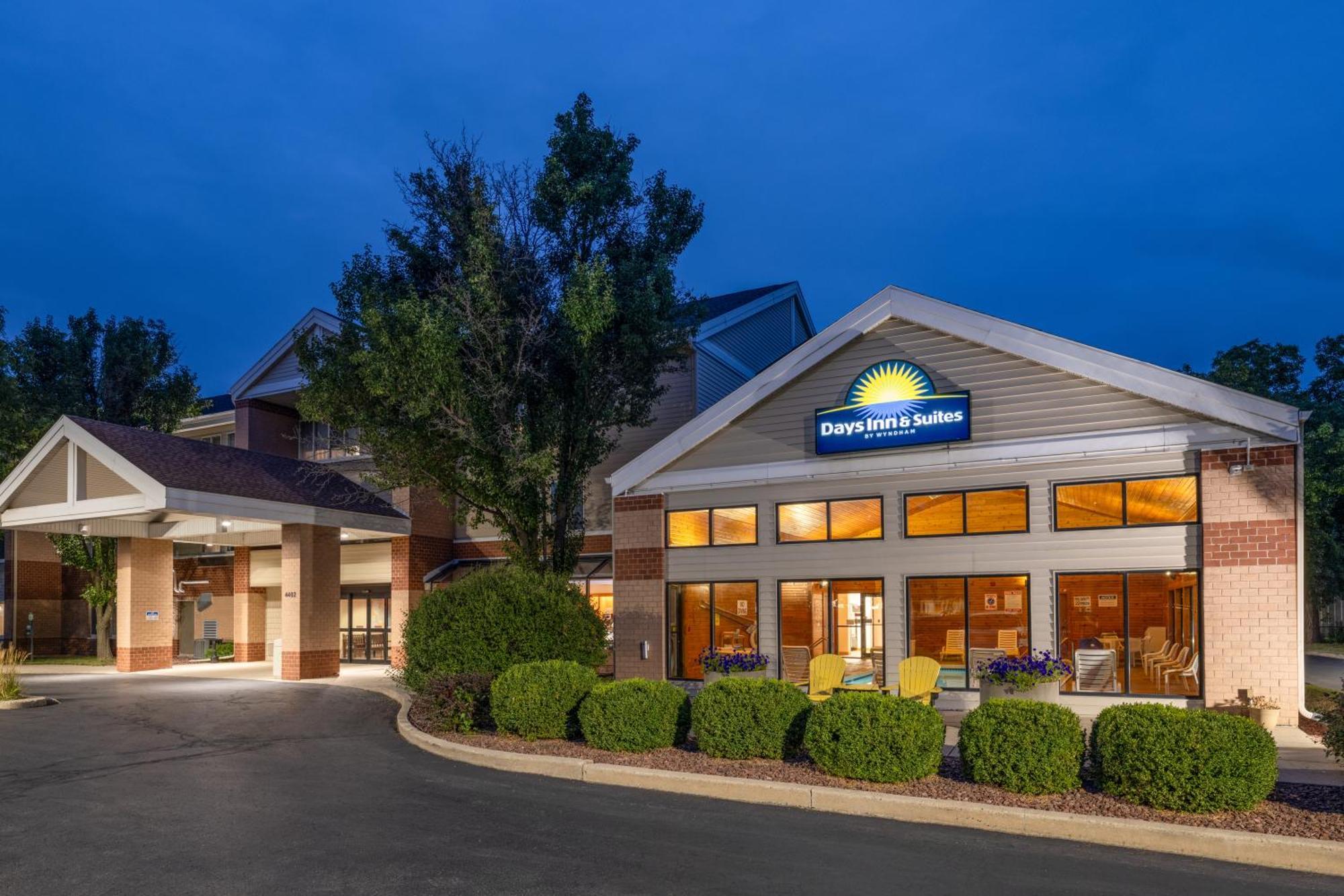 Hotel Days & By Wyndham